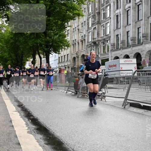 14.06.2026 - REWE Women's Run J. Mangold http://msf.ph/oto/9753663 14.06.2026 10:11:14 Ziel 10180, 10240, 10258, 10734, 11260, 11488 meine-sportfotos.de