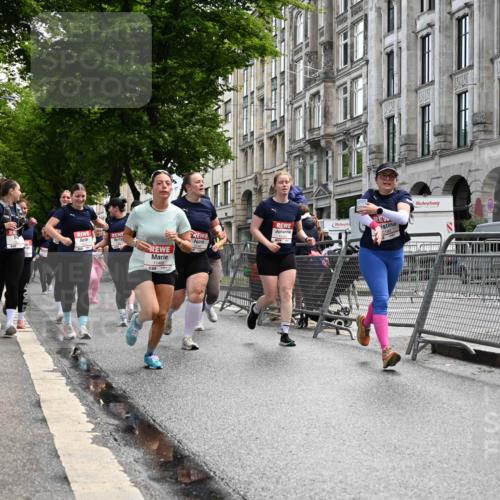 14.06.2026 - REWE Women's Run J. Mangold http://msf.ph/oto/9753673 14.06.2026 10:11:18 Ziel 10001, 10002, 10003, 10004, 10005, 10137, 10180, 10240, 10254, 10734, 11017, 11260, 11488, 11495 meine-sportfotos.de