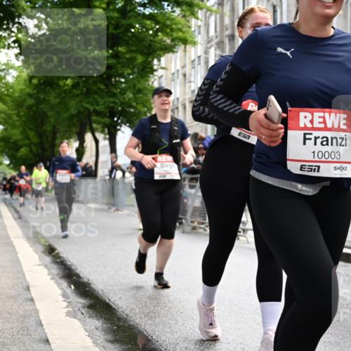 14.06.2026 - REWE Women's Run J. Mangold http://msf.ph/oto/9753716 14.06.2026 10:11:22 Ziel 10001, 10002, 10003, 10004, 10005, 10130, 10137, 10180, 10240, 10254, 10981, 11017, 11260, 11488, 11495 meine-sportfotos.de