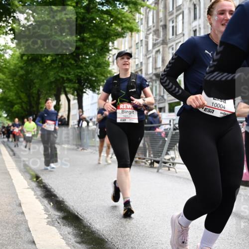 14.06.2026 - REWE Women's Run J. Mangold http://msf.ph/oto/9753718 14.06.2026 10:11:22 Ziel 10001, 10002, 10003, 10004, 10005, 10130, 10137, 10180, 10240, 10254, 10981, 11017, 11260, 11488, 11495 meine-sportfotos.de