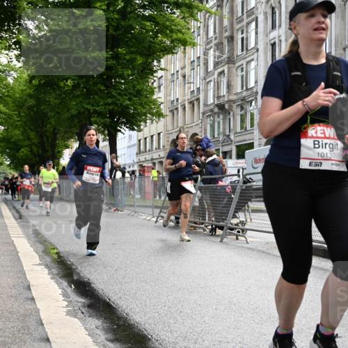 14.06.2026 - REWE Women's Run J. Mangold http://msf.ph/oto/9753725 14.06.2026 10:11:23 Ziel 10001, 10002, 10003, 10004, 10005, 10130, 10137, 10180, 10240, 10247, 10254, 10981, 11017, 11260, 11488, 11495 meine-sportfotos.de
