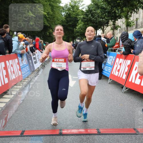 14.06.2026 - REWE Women's Run Strokosch-Dieckow http://msf.ph/oto/9753733 14.06.2026 09:48:38 Ziel 10115, 11351, 11529, 11530 meine-sportfotos.de