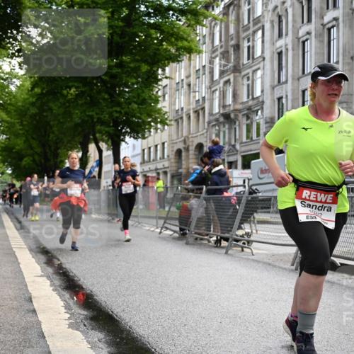 14.06.2026 - REWE Women's Run J. Mangold http://msf.ph/oto/9753761 14.06.2026 10:11:29 Ziel 10130, 10247, 10325, 10981, 11223 meine-sportfotos.de