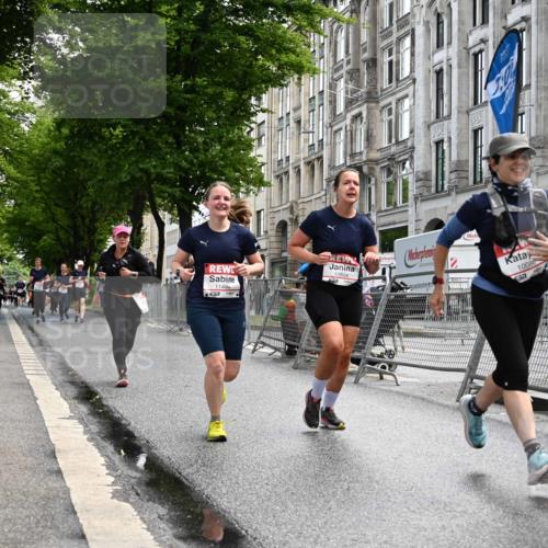 14.06.2026 - REWE Women's Run J. Mangold http://msf.ph/oto/9753809 14.06.2026 10:11:36 Ziel 10086, 10325, 10804, 10975, 11223, 11494 meine-sportfotos.de