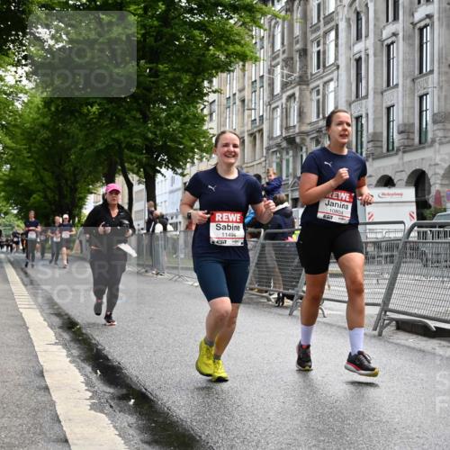 14.06.2026 - REWE Women's Run J. Mangold http://msf.ph/oto/9753815 14.06.2026 10:11:36 Ziel 10086, 10325, 10804, 10975, 11223, 11494 meine-sportfotos.de