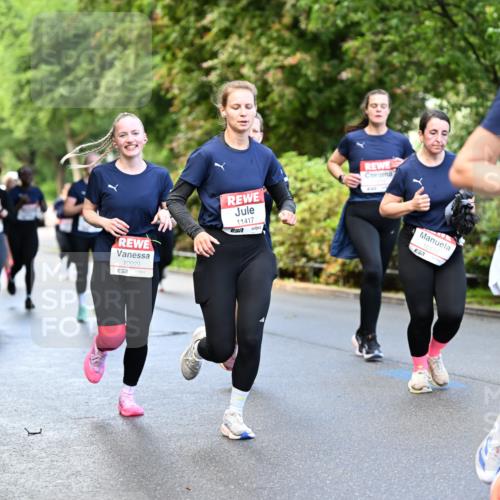 14.06.2026 - REWE Women's Run Dr. Thomas Lammeyer http://msf.ph/oto/9753835 14.06.2026 09:16:59 Laufen 10999, 7, 11417, 7 meine-sportfotos.de