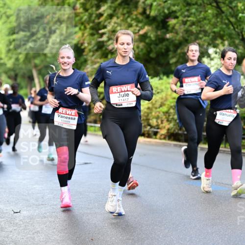 14.06.2026 - REWE Women's Run Dr. Thomas Lammeyer http://msf.ph/oto/9753837 14.06.2026 09:16:59 Laufen 10999, 11417, 00, 10122 meine-sportfotos.de