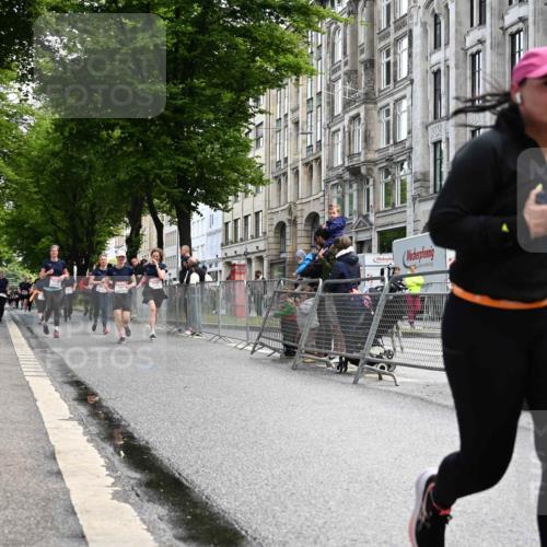 14.06.2026 - REWE Women's Run J. Mangold http://msf.ph/oto/9753840 14.06.2026 10:11:39 Ziel 10086, 10769, 10770, 10804, 10975, 11494 meine-sportfotos.de