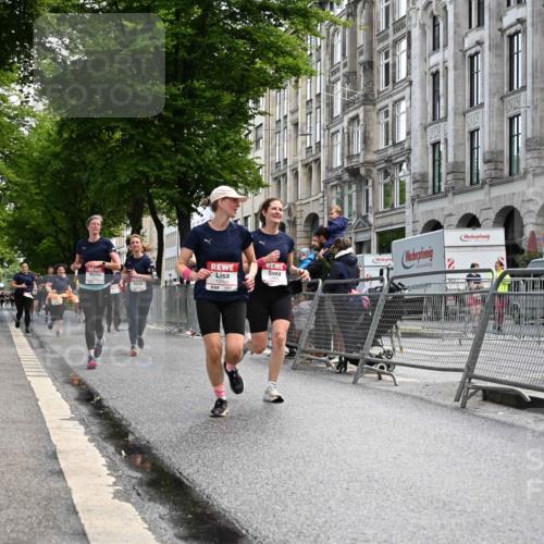 14.06.2026 - REWE Women's Run J. Mangold http://msf.ph/oto/9753847 14.06.2026 10:11:42 Ziel 10620, 10769, 10770, 10975, 11019 meine-sportfotos.de