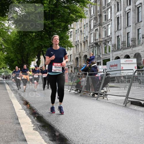 14.06.2026 - REWE Women's Run J. Mangold http://msf.ph/oto/9753869 14.06.2026 10:11:45 Ziel 10036, 10298, 10357, 10620, 10769, 10770, 10913, 11019, 11317 meine-sportfotos.de