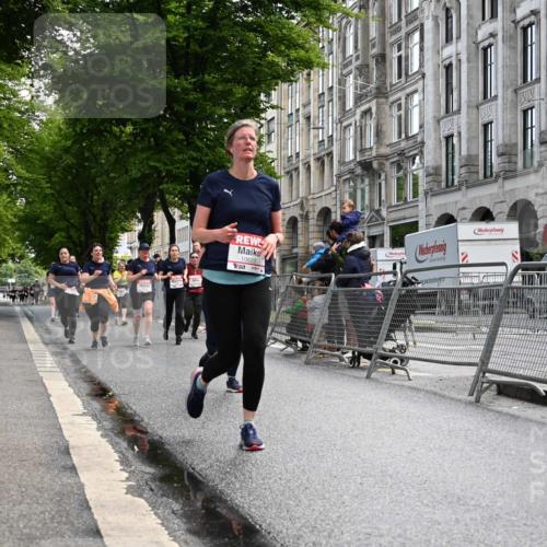 14.06.2026 - REWE Women's Run J. Mangold http://msf.ph/oto/9753871 14.06.2026 10:11:45 Ziel 10036, 10298, 10357, 10620, 10769, 10770, 10913, 11019, 11317 meine-sportfotos.de