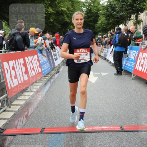 14.06.2026 - REWE Women's Run Strokosch-Dieckow http://msf.ph/oto/9753874 14.06.2026 09:48:33 Ziel 10115, 10755, 10827, 11097, 11351 meine-sportfotos.de