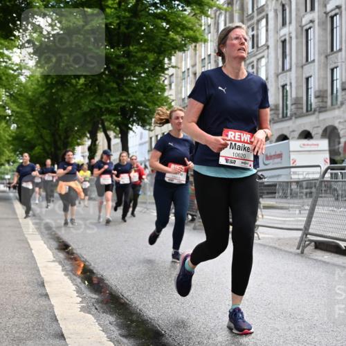 14.06.2026 - REWE Women's Run J. Mangold http://msf.ph/oto/9753880 14.06.2026 10:11:46 Ziel 10036, 10298, 10357, 10620, 10769, 10770, 10913, 11019, 11317 meine-sportfotos.de