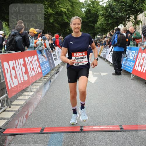 14.06.2026 - REWE Women's Run Strokosch-Dieckow http://msf.ph/oto/9753888 14.06.2026 09:48:33 Ziel 10115, 10755, 10827, 11097, 11351 meine-sportfotos.de