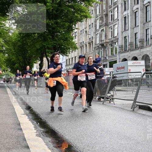 14.06.2026 - REWE Women's Run J. Mangold http://msf.ph/oto/9753900 14.06.2026 10:11:48 Ziel 10036, 10298, 10357, 10620, 10913, 11019, 11317, 11349, 11358 meine-sportfotos.de