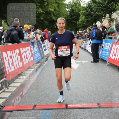 14.06.2026 - REWE Women's Run Strokosch-Dieckow http://msf.ph/oto/9753903 14.06.2026 09:48:33 Ziel 10115, 10755, 10827, 11097, 11351 meine-sportfotos.de