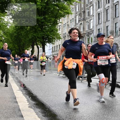 14.06.2026 - REWE Women's Run J. Mangold http://msf.ph/oto/9753916 14.06.2026 10:11:49 Ziel 10036, 10298, 10357, 10620, 10913, 11019, 11317, 11349, 11358 meine-sportfotos.de
