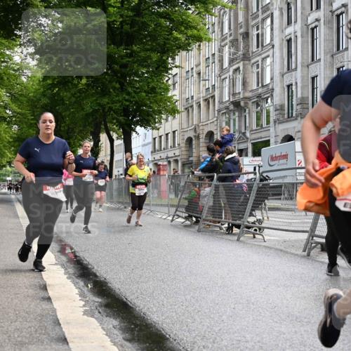 14.06.2026 - REWE Women's Run J. Mangold http://msf.ph/oto/9753923 14.06.2026 10:11:50 Ziel 10036, 10298, 10357, 10620, 10795, 10913, 11019, 11142, 11317, 11349, 11358 meine-sportfotos.de