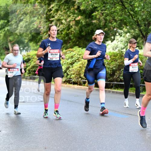 14.06.2026 - REWE Women's Run Dr. Thomas Lammeyer http://msf.ph/oto/9753933 14.06.2026 09:17:05 Laufen 11, 10107, 57 meine-sportfotos.de