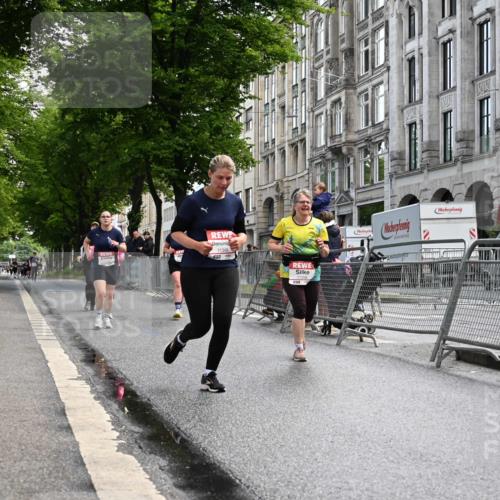 14.06.2026 - REWE Women's Run J. Mangold http://msf.ph/oto/9753948 14.06.2026 10:11:52 Ziel 10036, 10298, 10357, 10710, 10795, 10913, 11012, 11142, 11317, 11349, 11358 meine-sportfotos.de