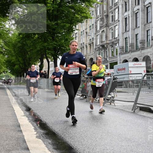 14.06.2026 - REWE Women's Run J. Mangold http://msf.ph/oto/9753951 14.06.2026 10:11:52 Ziel 10036, 10298, 10357, 10710, 10795, 10913, 11012, 11142, 11317, 11349, 11358 meine-sportfotos.de
