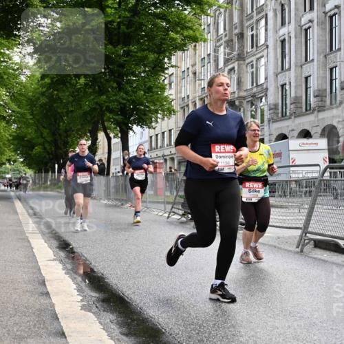 14.06.2026 - REWE Women's Run J. Mangold http://msf.ph/oto/9753960 14.06.2026 10:11:53 Ziel 10036, 10298, 10357, 10710, 10795, 10913, 11012, 11142, 11317, 11349, 11358 meine-sportfotos.de