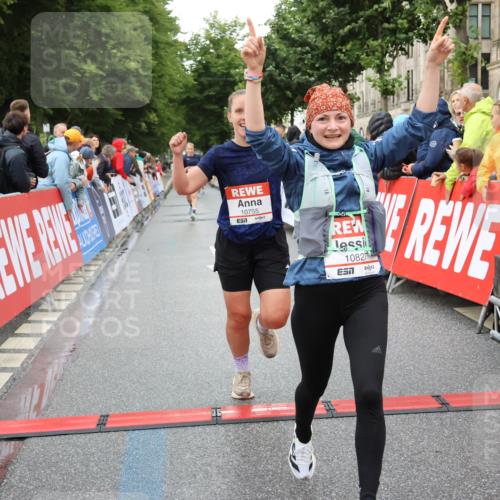 14.06.2026 - REWE Women's Run Strokosch-Dieckow http://msf.ph/oto/9753964 14.06.2026 09:48:29 Ziel 10755, 10827, 10843, 10935, 11097, 11351 meine-sportfotos.de