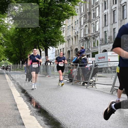 14.06.2026 - REWE Women's Run J. Mangold http://msf.ph/oto/9753969 14.06.2026 10:11:53 Ziel 10036, 10298, 10357, 10710, 10795, 10913, 11012, 11142, 11317, 11349, 11358 meine-sportfotos.de