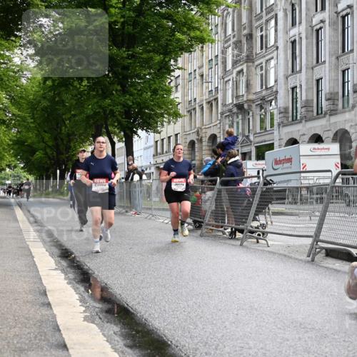 14.06.2026 - REWE Women's Run J. Mangold http://msf.ph/oto/9753972 14.06.2026 10:11:54 Ziel 10357, 10710, 10795, 10913, 11012, 11142, 11349, 11358 meine-sportfotos.de