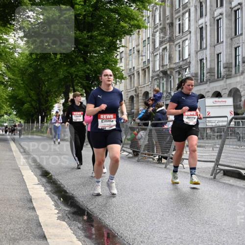 14.06.2026 - REWE Women's Run J. Mangold http://msf.ph/oto/9753992 14.06.2026 10:11:55 Ziel 10357, 10710, 10795, 11012, 11142, 11349, 11358 meine-sportfotos.de