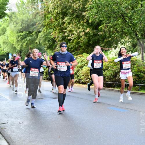 14.06.2026 - REWE Women's Run Dr. Thomas Lammeyer http://msf.ph/oto/9754024 14.06.2026 09:17:13 Laufen 57, 10372, 10434, 57, 11502 meine-sportfotos.de