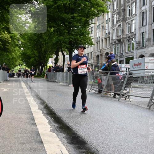 14.06.2026 - REWE Women's Run J. Mangold http://msf.ph/oto/9754053 14.06.2026 10:12:09 Ziel 10525 meine-sportfotos.de