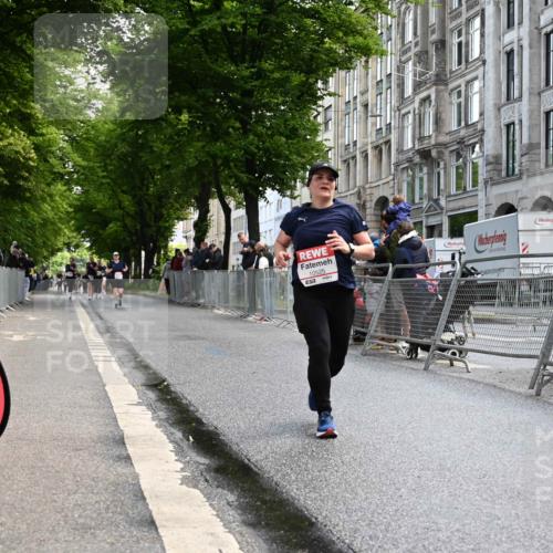 14.06.2026 - REWE Women's Run J. Mangold http://msf.ph/oto/9754058 14.06.2026 10:12:10 Ziel 10525 meine-sportfotos.de