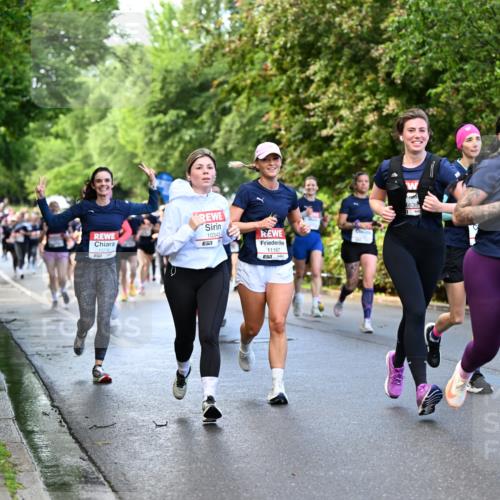 14.06.2026 - REWE Women's Run Dr. Thomas Lammeyer http://msf.ph/oto/9754067 14.06.2026 09:17:16 Laufen 10343, 11167, 51, 0838, 1315, 10810, 57 meine-sportfotos.de