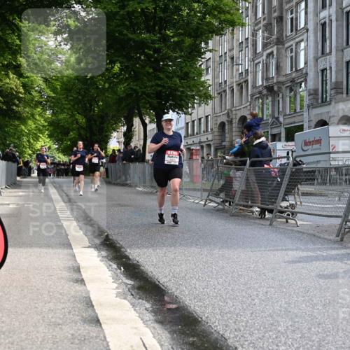 14.06.2026 - REWE Women's Run J. Mangold http://msf.ph/oto/9754068 14.06.2026 10:12:18 Ziel 10516 meine-sportfotos.de
