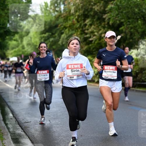 14.06.2026 - REWE Women's Run Dr. Thomas Lammeyer http://msf.ph/oto/9754079 14.06.2026 09:17:17 Laufen 10236, 10343, 7, 11167, 7 meine-sportfotos.de