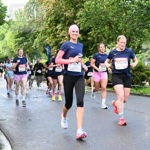 14.06.2026 - REWE Women's Run Dr. Thomas Lammeyer http://msf.ph/oto/9754125 14.06.2026 09:17:21 Laufen 10952, 11138, 10012, 857, 10662, 7 meine-sportfotos.de