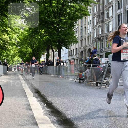 14.06.2026 - REWE Women's Run J. Mangold http://msf.ph/oto/9754138 14.06.2026 10:12:32 Ziel 10587, 10916, 11241, 11258 meine-sportfotos.de
