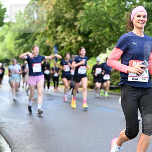 14.06.2026 - REWE Women's Run Dr. Thomas Lammeyer http://msf.ph/oto/9754139 14.06.2026 09:17:21 Laufen 52 meine-sportfotos.de