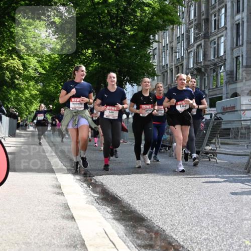 14.06.2026 - REWE Women's Run J. Mangold http://msf.ph/oto/9754154 14.06.2026 10:12:42 Ziel 10125, 10145, 10146, 10147, 10148, 10283, 10362, 10408, 10537, 10571, 11348, 11420 meine-sportfotos.de