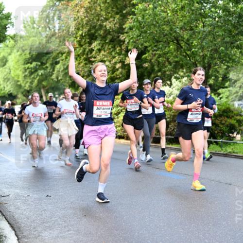 14.06.2026 - REWE Women's Run Dr. Thomas Lammeyer http://msf.ph/oto/9754155 14.06.2026 09:17:22 Laufen 11138, 7, 11335, 100 meine-sportfotos.de