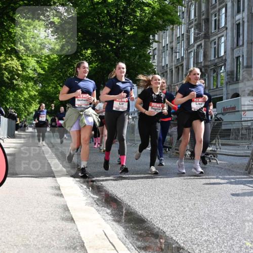 14.06.2026 - REWE Women's Run J. Mangold http://msf.ph/oto/9754157 14.06.2026 10:12:42 Ziel 10125, 10145, 10146, 10147, 10148, 10283, 10362, 10408, 10537, 10571, 11348, 11420 meine-sportfotos.de