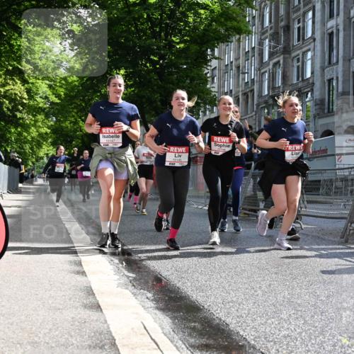 14.06.2026 - REWE Women's Run J. Mangold http://msf.ph/oto/9754160 14.06.2026 10:12:42 Ziel 10125, 10145, 10146, 10147, 10148, 10283, 10362, 10408, 10537, 10571, 11348, 11420 meine-sportfotos.de