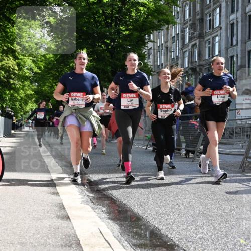 14.06.2026 - REWE Women's Run J. Mangold http://msf.ph/oto/9754162 14.06.2026 10:12:42 Ziel 10125, 10145, 10146, 10147, 10148, 10283, 10362, 10408, 10537, 10571, 11348, 11420 meine-sportfotos.de