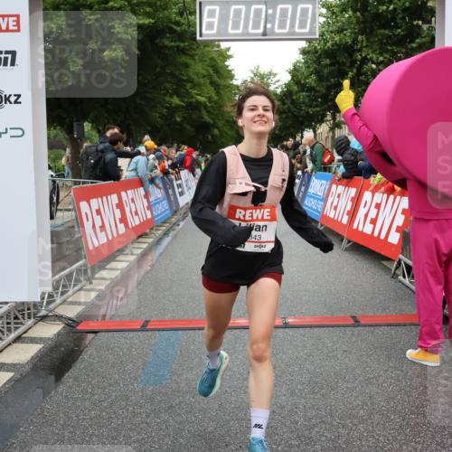 14.06.2026 - REWE Women's Run Strokosch-Dieckow http://msf.ph/oto/9754165 14.06.2026 09:48:25 Ziel 10573, 10755, 10827, 10843, 10935, 11097 meine-sportfotos.de