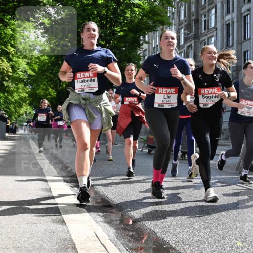 14.06.2026 - REWE Women's Run J. Mangold http://msf.ph/oto/9754169 14.06.2026 10:12:43 Ziel 10125, 10145, 10146, 10147, 10148, 10283, 10362, 10408, 10537, 10571, 10695, 11348, 11420, 11437 meine-sportfotos.de