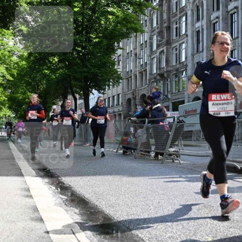 14.06.2026 - REWE Women's Run J. Mangold http://msf.ph/oto/9754202 14.06.2026 10:12:49 Ziel 10283, 10297, 10362, 10502, 10537, 10571, 10695, 11113, 11143, 11166, 11340, 11348, 11437 meine-sportfotos.de