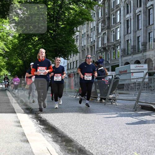 14.06.2026 - REWE Women's Run J. Mangold http://msf.ph/oto/9754208 14.06.2026 10:12:50 Ziel 10186, 10283, 10297, 10362, 10502, 10571, 10695, 11113, 11143, 11166, 11340, 11348, 11437 meine-sportfotos.de