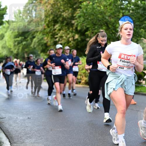14.06.2026 - REWE Women's Run Dr. Thomas Lammeyer http://msf.ph/oto/9754213 14.06.2026 09:17:26 Laufen 10134, 10133 meine-sportfotos.de