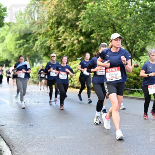 14.06.2026 - REWE Women's Run Dr. Thomas Lammeyer http://msf.ph/oto/9754237 14.06.2026 09:17:27 Laufen 10119, 11518, 10364, 7 meine-sportfotos.de